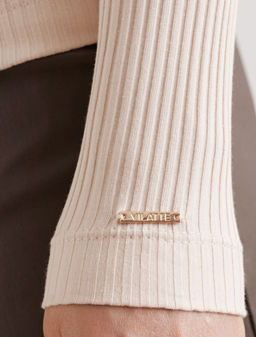 D49.106 Джемпер женский овсяный