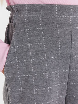 Прямые серые шорты в крупную клетку с рюшей на поясе для девочек - Mark formelle фото 4