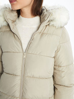 Kad?n Kap??onlu D?z ?i?me Mont - Waikiki фото 2