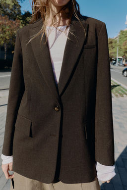 BLAZER WITH SHOULDER PADS AND BACK BUTTON DETAIL - Zara фото 2