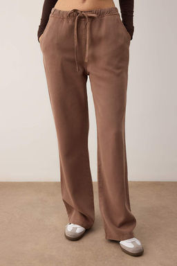 Bej More Sustainable %100 Tencel Beli Lastikli Yuksek Bel Jeans TWOSS24JE00203 - Trendyolmilla фото 13