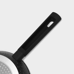 Сковорода Доляна «Первый дом», d=22 см, кованый алюминий, антипригарное покрытие, индукция, чёрная