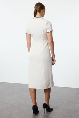 TRENDYOLMILLA Ekru Aksesuar Detayl? Midi Tuvit Dokuma K?sl?k Gomlek Elbise TWOSS24EL01127  фото 5