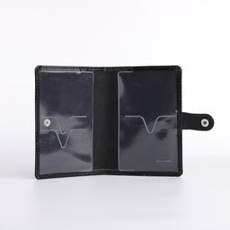 Обложка для паспорта на кнопке, чёрная