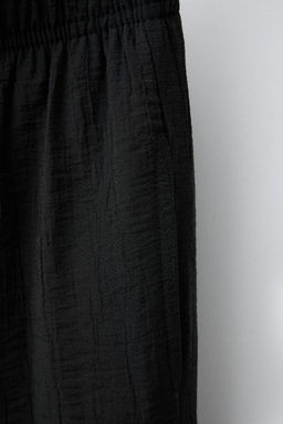 CRINKLED EFFECT WIDE-LEG TROUSERS - Zara фото 4