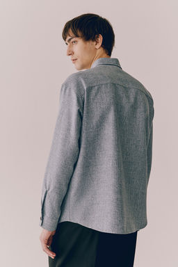 Camisa con bolsillos Regular Fit - H&m фото 4