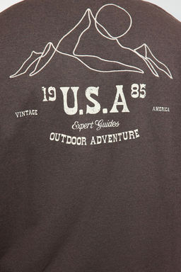 Tas Oversize/Genis Kesim Bask? ve Nak?sl? Ici Polarl? Sweatshirt TMNAW25SW00153 - Trendyolmilla фото 4