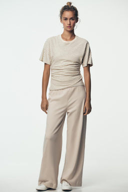 RUSTIC RUCHED T-SHIRT