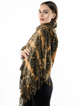Яркий палантин с анималистичным принтом