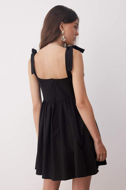 Ac?k Sar? Yaka Detayl? Fiyonklu Poplin Dokuma Elbise TWOSS25EL00891 - Trendyolmilla фото 8