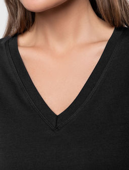 D49.109 Футболка женская черный