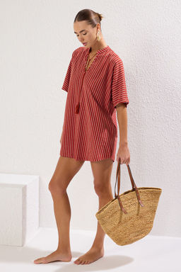 TRENDYOLMILLA Bej Genis Kal?p Mini Orme Baglamal? Plaj Elbisesi TBESS23EL00080