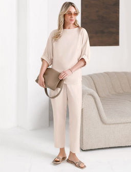 Свободная блузка с вырезом лодочка из плотного лиоцелла - Vilatte фото 5