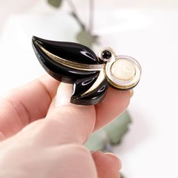 Брошь Листья