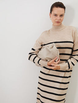 Dik Yaka ?izgili Triko Elbise