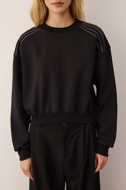 Siyah Soft Touch Serit Tas Akseusar Detayl? Bisiklet Yaka Orme Sweatshirt TWOAW26SW00224 - Trendyolmilla фото 3