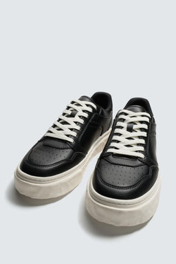 ZAPATILLA VOLUMEN / Negro
