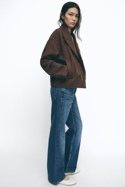 SHORT DOUBLE-BREASTED COAT