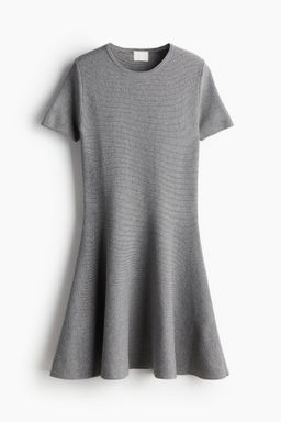 Vestido con vuelo