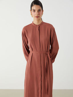 Hakim Yaka Ku?akl? Keten Kar???ml? G?mlek Elbise