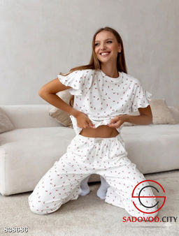 Пижама женская (футболка и штаны)