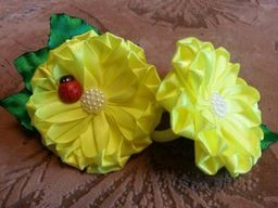 Цена за 2 шт. Банты малые с листочками