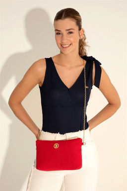 Женская красная сумка