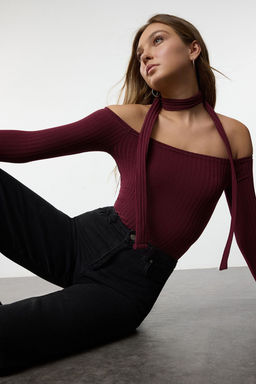 Bordo Fitilli Carmen Yaka Sal Detayl? Fitted/Vucuda Oturan Crop Esnek Orme Bluz TWOAW24BZ00354