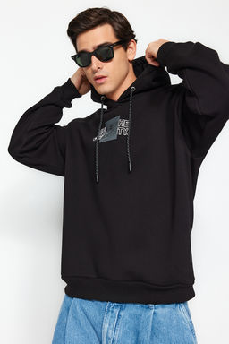 TRENDYOL MAN Siyah %100 Pamuk Oversize/Genis Kesim Kapusonlu Uzun Kol S?rt Yaz? Bask?l? Sweatshirt TMNAW24SW00220 - Trendyolmilla фото 3