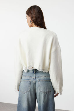 Ekru Crop Genis Kal?p Yumusak Dokulu Ak?tma Detayl? Triko Kazak TWOAW24KZ00319