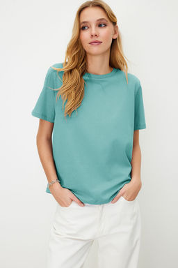 TRENDYOLMILLA Beyaz %100 Pamuk Regular/Normal Kal?p K?sa Kollu Basic Bisiklet Yaka Orme T-Shirt TWOSS23TS00000  фото 3