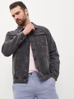 Мужская джинсовая куртка прямого кроя