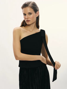 Топ асимметричный с бантом / Zarina