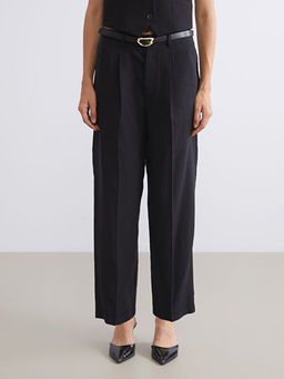 Beli Kemerli Havu? Kesim Kad?n Pileli Pantolon