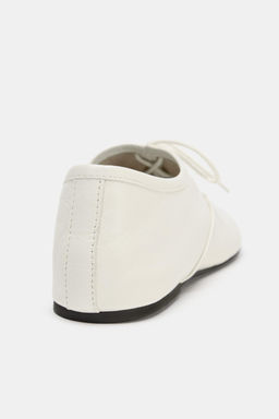 ZAPATO PIEL PLANO CORDONES / Blanco Crudo - Zara фото 5