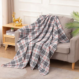 Плед/накидка на кнопках 150х100см "Клетка бербери на сером", флис набивной, полиэстер 100%, плотность 160г/м2, упаковка 15х25см, пояс бумажный, т.м. "Домашняя Мода" (Россия)