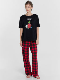 Пижама женская с принтом и надписью winter is coming