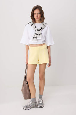 Sar? Duz Normal Bel Genis Paca K?sa Orme Sort & Bermuda TWOSS26SR00224