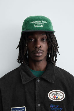 CONTRAST EMBROIDERY CAP