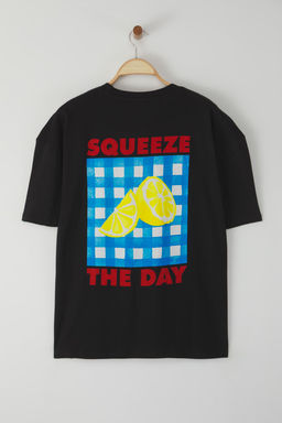 Siyah Oversize/Genis Kesim Limon Bask?l? %100 Pamuk T-Shirt TMNSS23TS00089