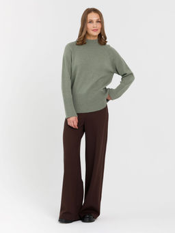 Свитер вязаный