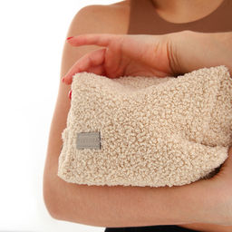 Косметичка женская на молнии TEXTURA, объёмная, плюшевая, бежевая  фото 7