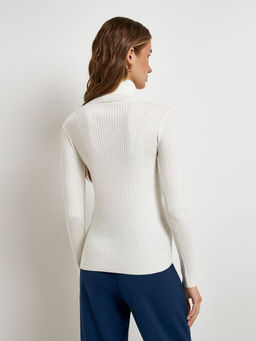 10200320121 Свитер жен. Rizoli молочный - Concept club фото 4