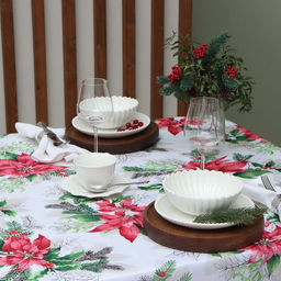 Скатерть Доляна Рождественский букет 145*300 см, 100% п/э  фото 3