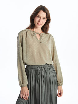 Ba?lamal? Yaka Dokulu Kad?n Bluz