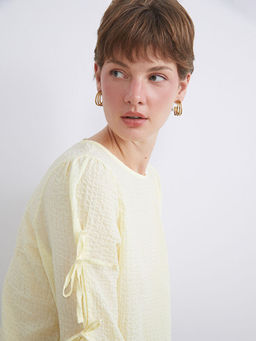 Bisiklet Yaka Dokulu Bluz