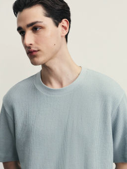 Футболка из фактурной ткани / Zarina  фото 13