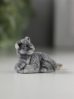 Брелок "Тигр лежит маленький" 3см