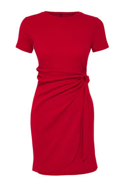 K?rm?z? Baglama Detayl? Bisiklet Yaka Triko Gorunumlu Mini Orme Elbise TWOSS22EL0751