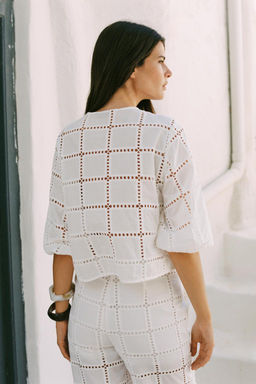 SHORT BLOUSE WITH CUTWORK EMBROIDERY - Zara фото 2